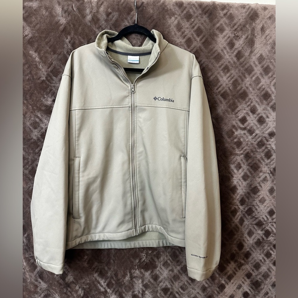 Columbia Men's Tan Jacket Omni-Shield